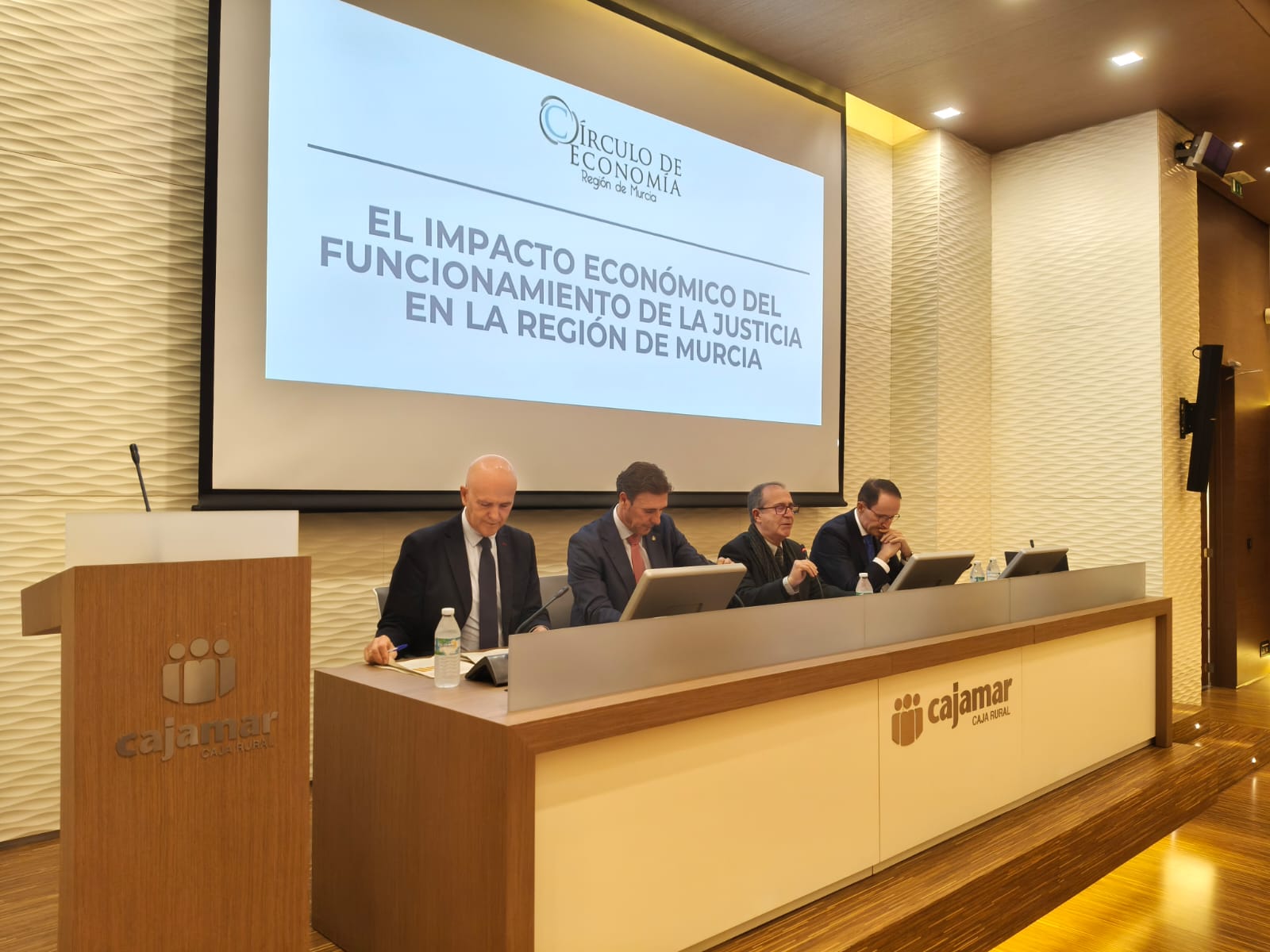 El Círculo de Economía de la Región de Murcia analiza el impacto económico del funcionamiento de la justicia