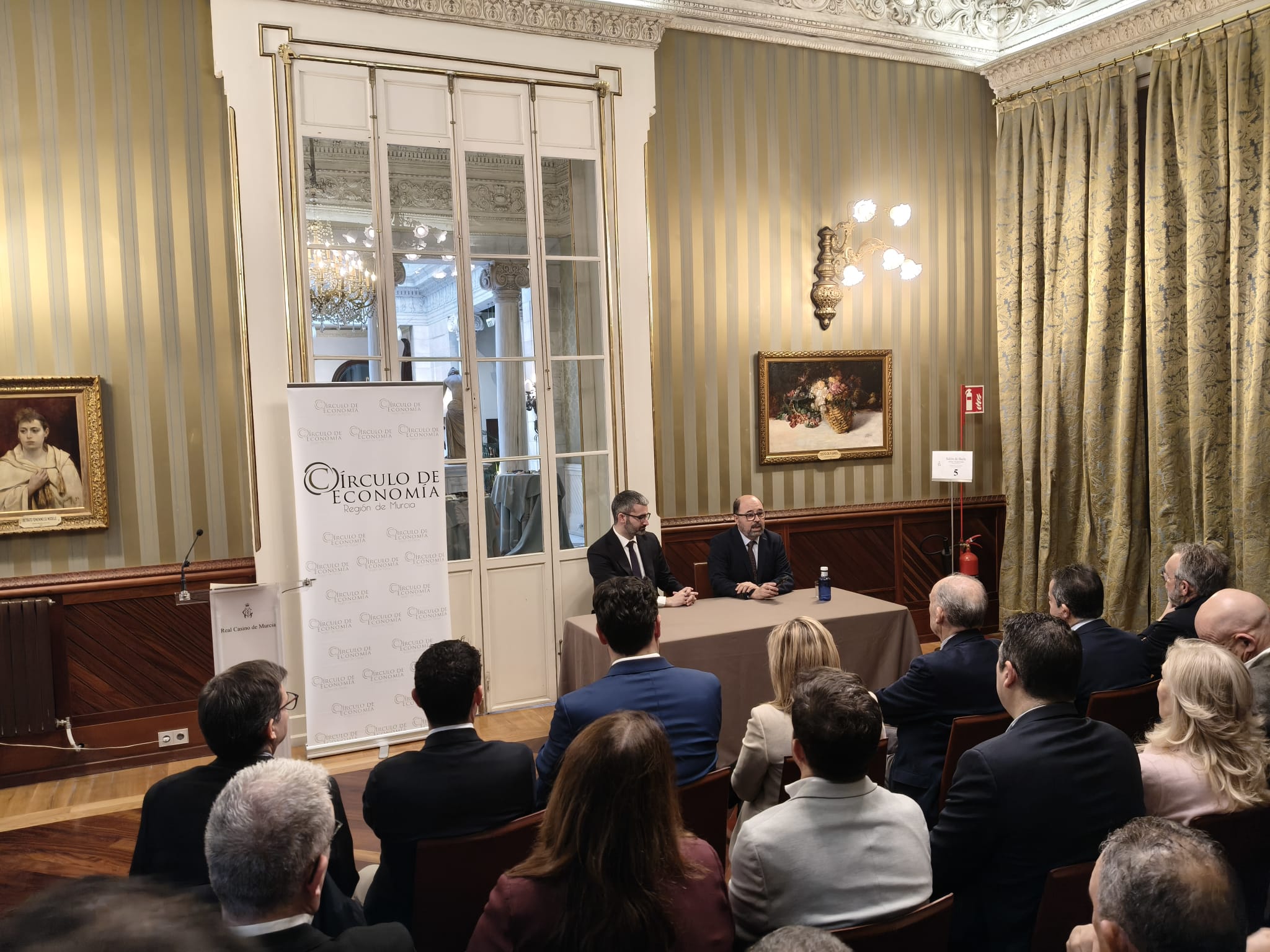 Desayuno-Coloquio con el Delegado del Gobierno, Francisco Lucas